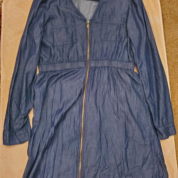 Jean Dress - Picture 15 of 16